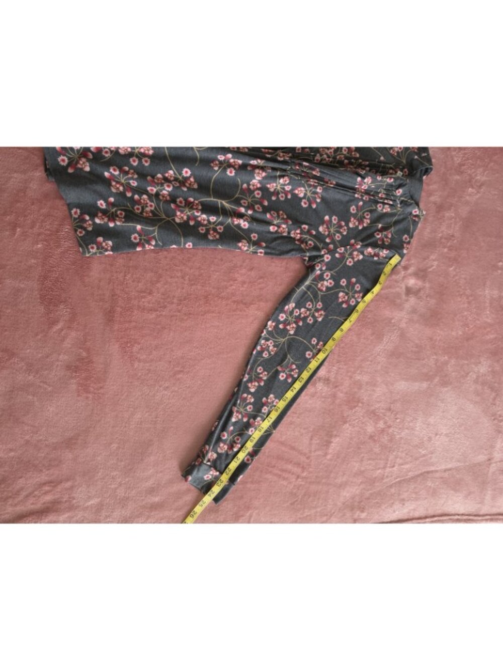 Anyally Women's Gray Pink Floral Pleated V-Neck Long Sleeve Tunic Blouse M - Picture 7 of 8